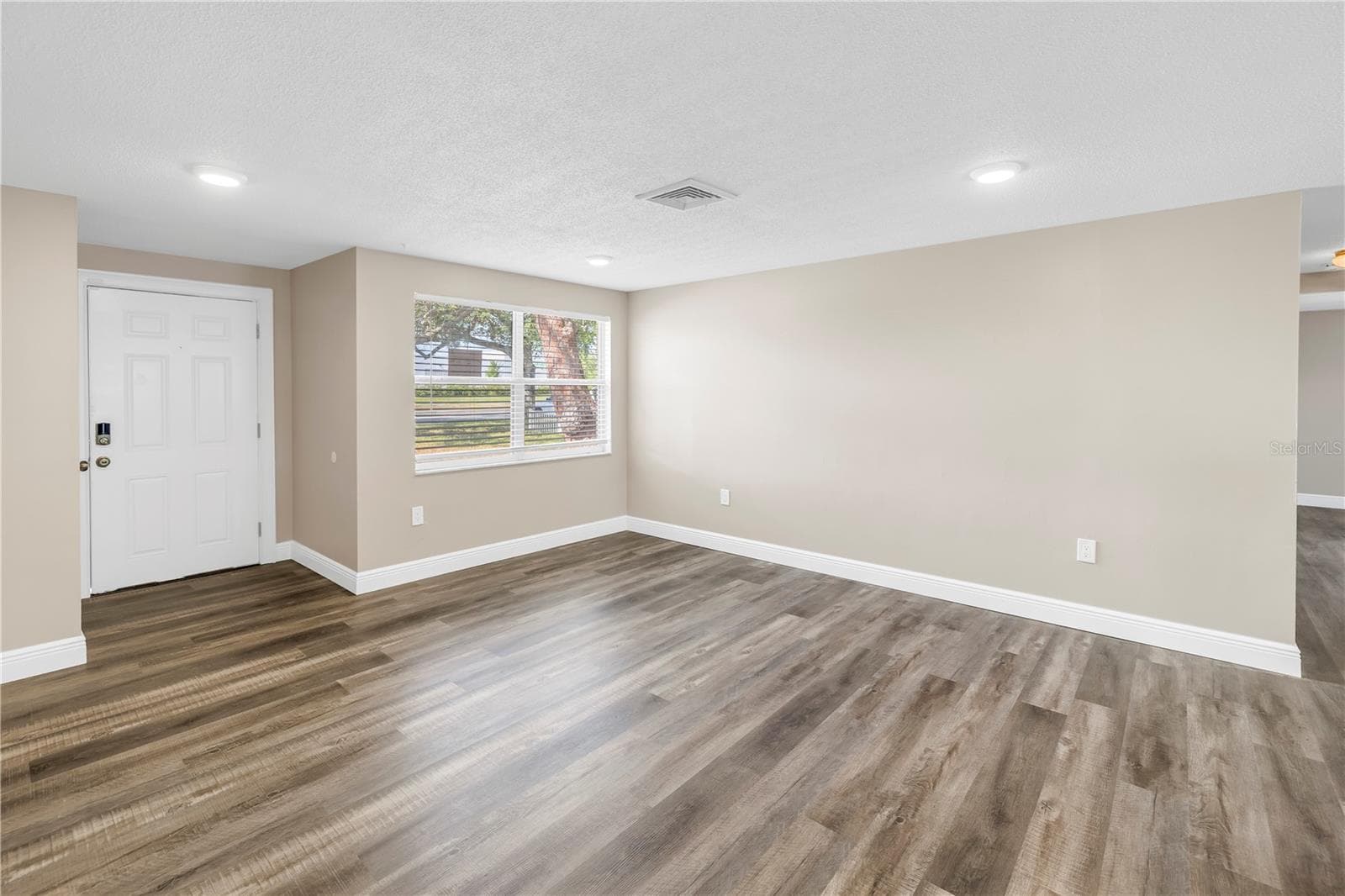 Single Family Residence at 518 62ND AVE NE, ST PETERSBURG, photo 5 of 35