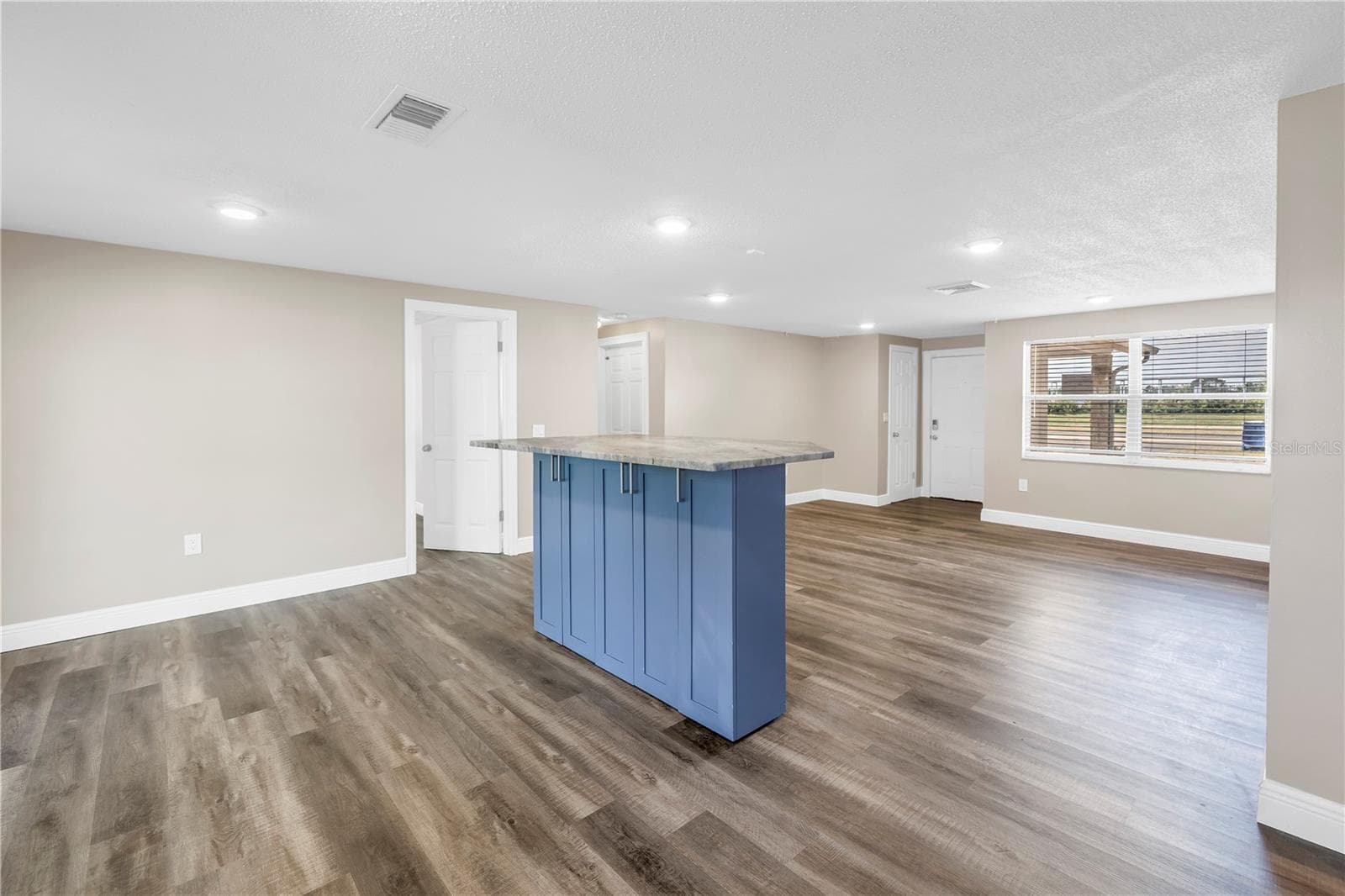 Single Family Residence at 518 62ND AVE NE, ST PETERSBURG, photo 13 of 35