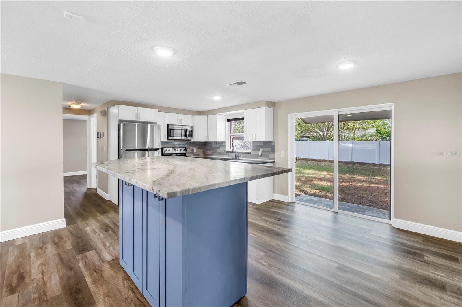 Single Family Residence at 518 62ND AVE NE, ST PETERSBURG, photo 18 of 35