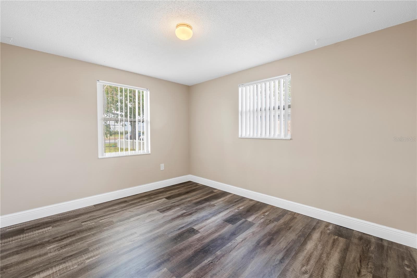 Single Family Residence at 518 62ND AVE NE, ST PETERSBURG, photo 23 of 35