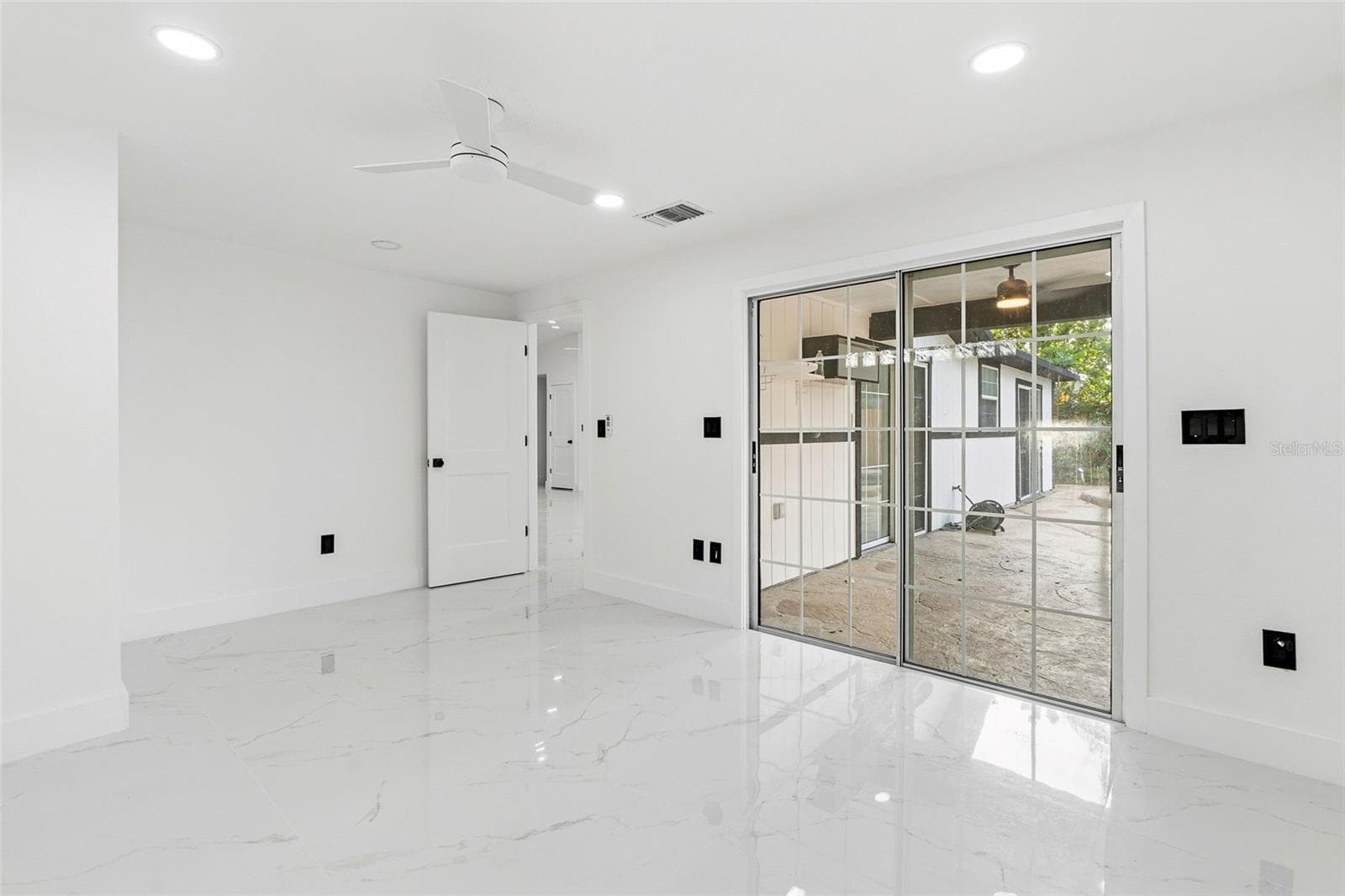 Single Family Residence at 5308 BLACK PINE DR, TAMPA, photo 26 of 39