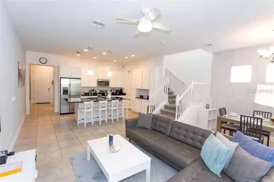 Living room - 134 CAPTIVA DR, DAVENPORT