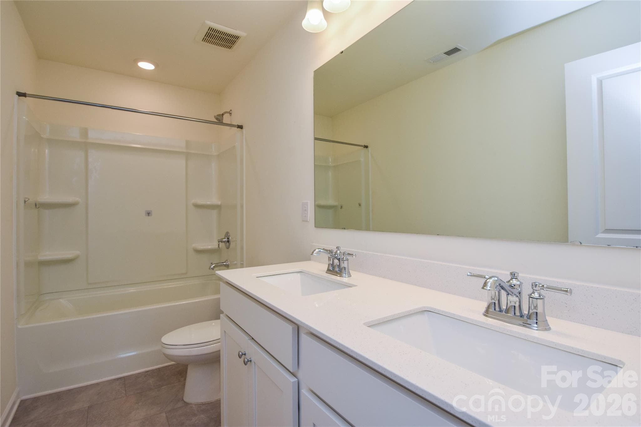 Single Family Residence at 125 Dawn Run Loop, Mooresville, photo 17 of 22