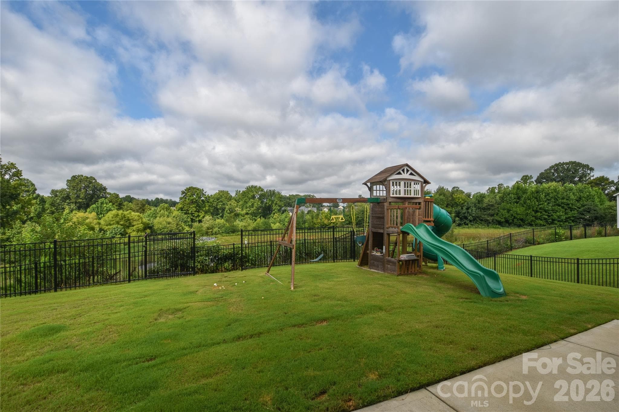 Single Family Residence at 125 Dawn Run Loop, Mooresville, photo 20 of 22