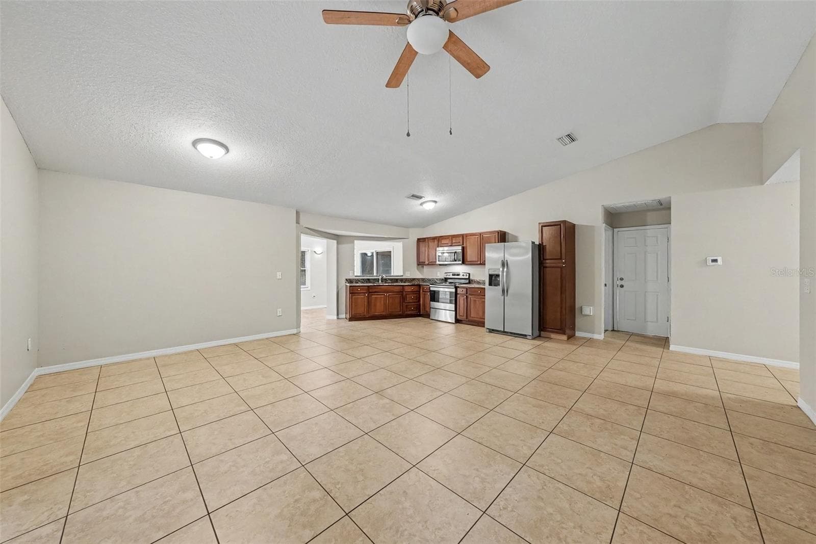 Single Family Residence at 7623 BRAMBLEWOOD DR, PORT RICHEY, photo 5 of 19
