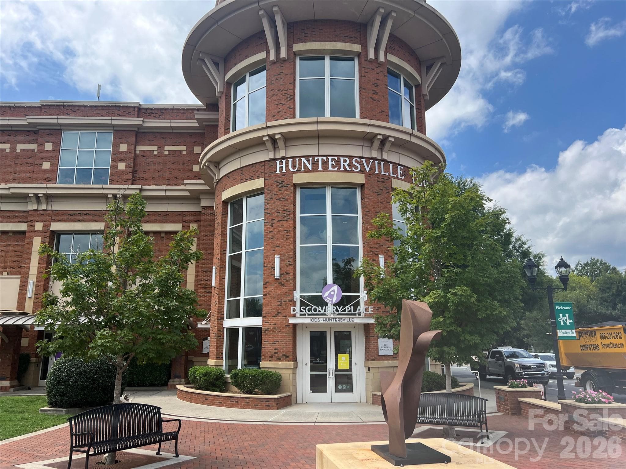 Discovery Children's Museum - 13704 Berkley Avenue, Huntersville