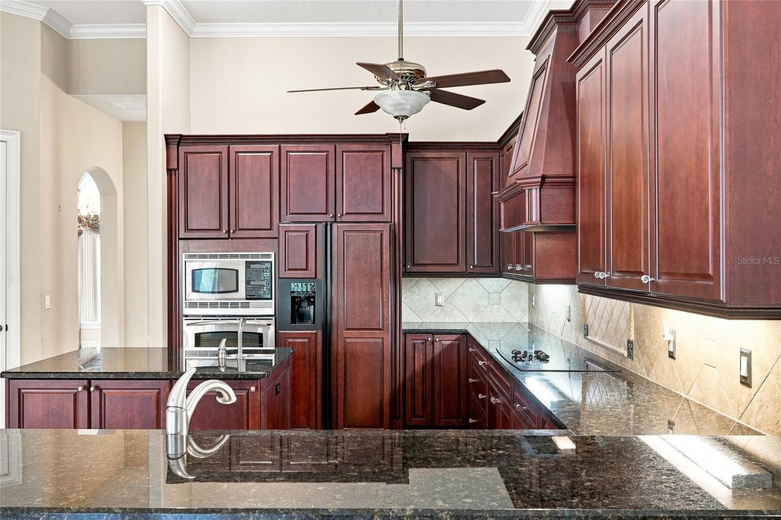 Kitchen cabinets - Custom Busby - 17535 COBBLESTONE LN, CLERMONT
