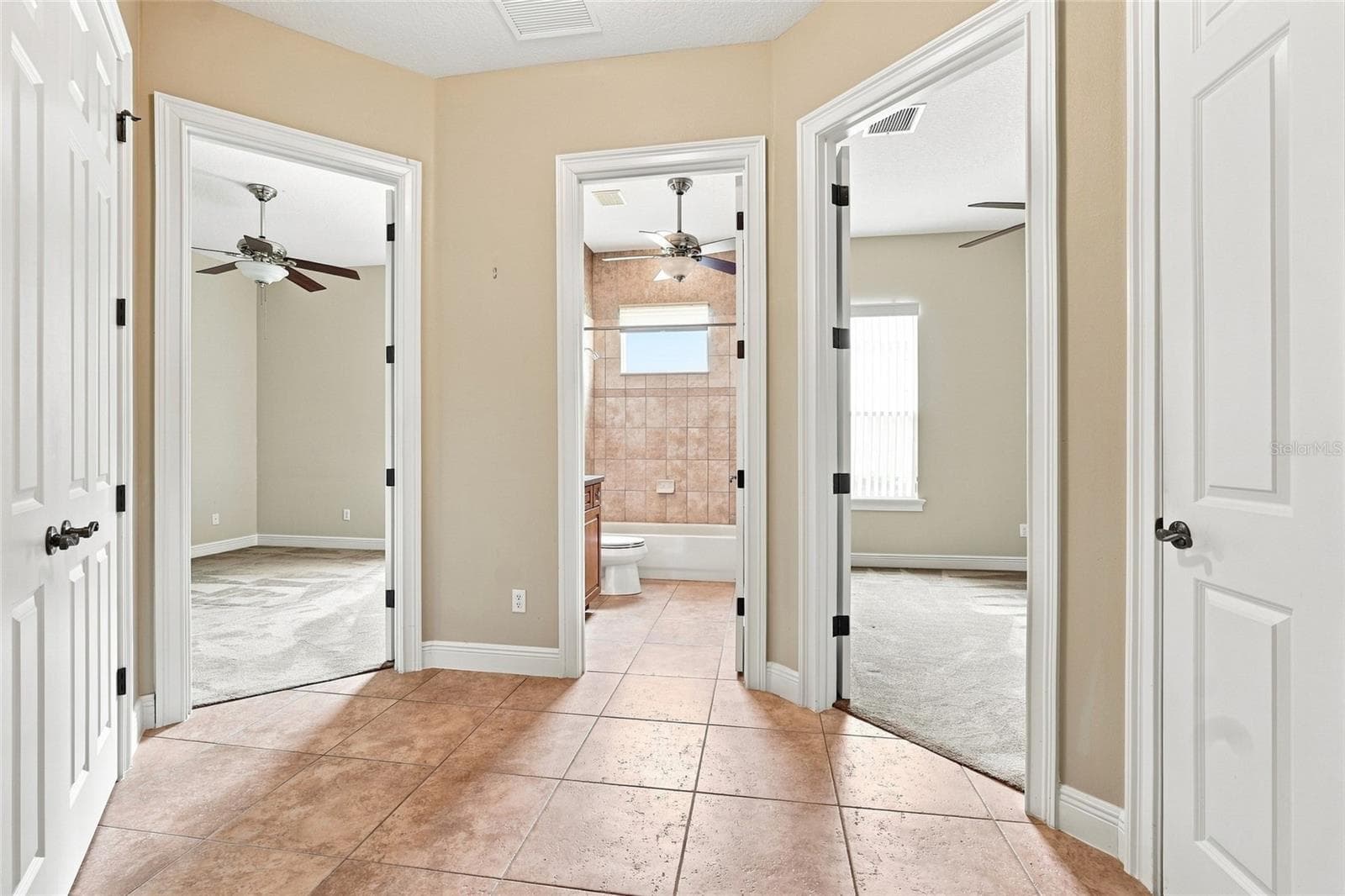 Linen Hall dedicated to two of the secondary bedrooms - 17535 COBBLESTONE LN, CLERMONT