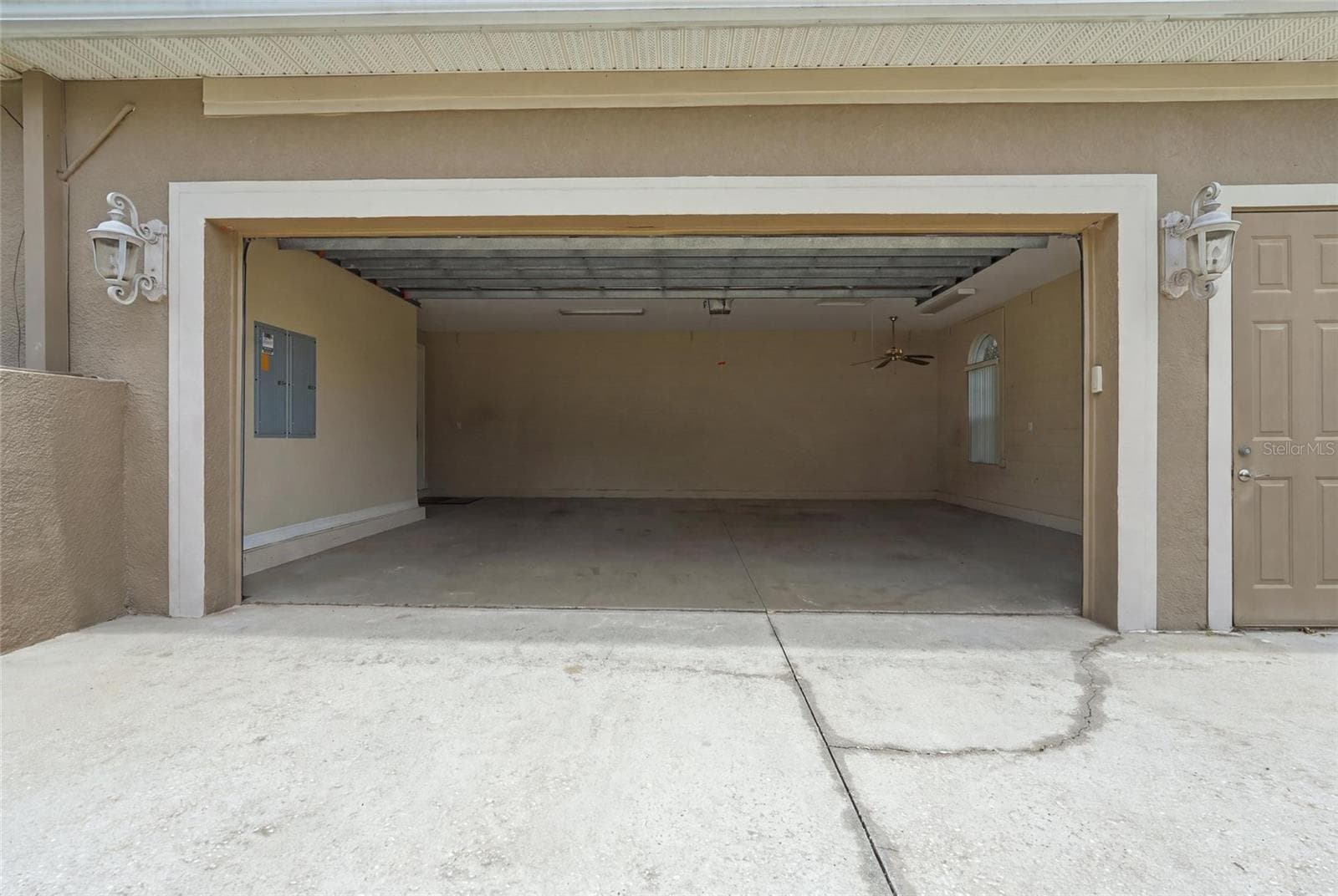Garage - 17535 COBBLESTONE LN, CLERMONT