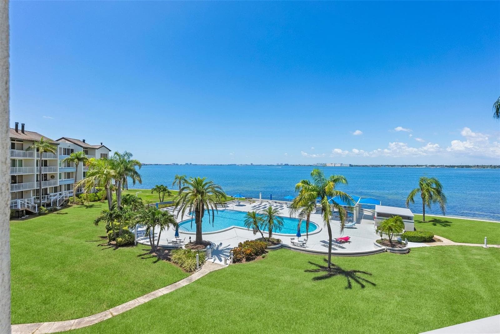 Condominium at 5155 ISLA KEY BLVD S #304, ST PETERSBURG, photo 2 of 25
