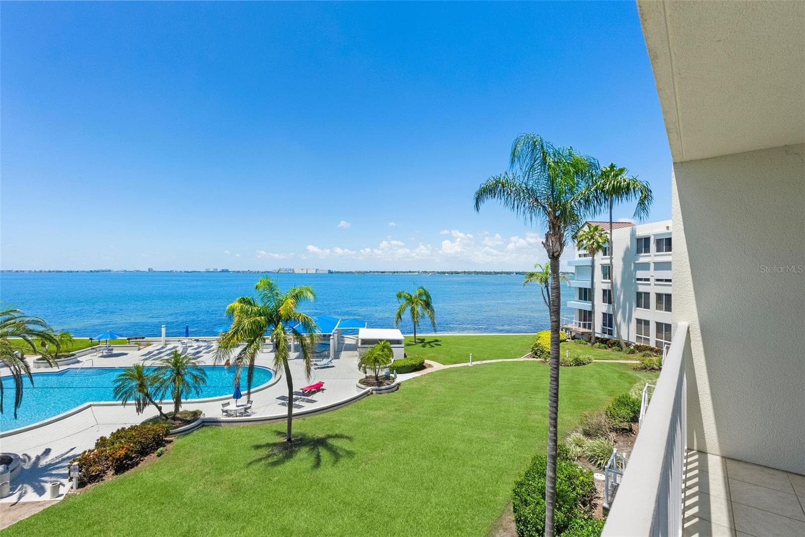 Condominium at 5155 ISLA KEY BLVD S #304, ST PETERSBURG, photo 6 of 25