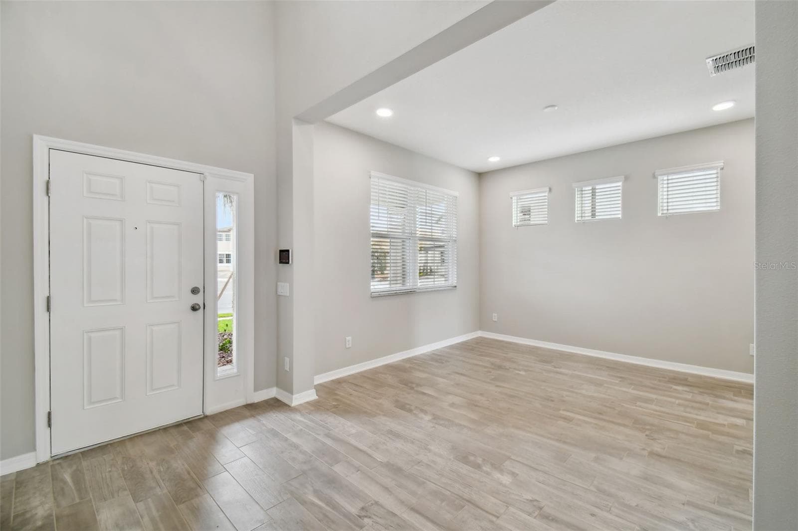Single Family Residence at 38190 SHALE STONE CT, ZEPHYRHILLS, photo 6 of 76