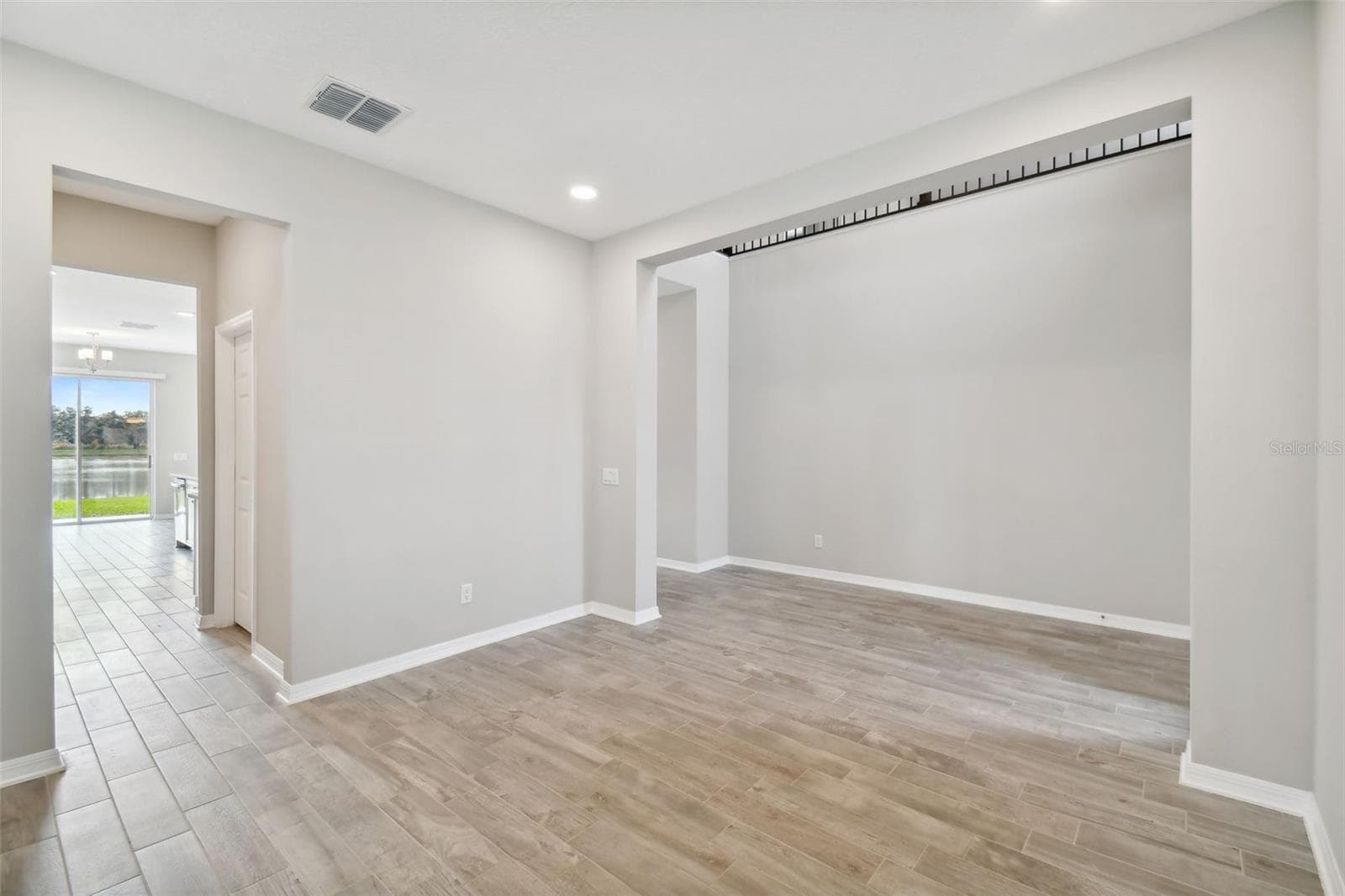 Single Family Residence at 38190 SHALE STONE CT, ZEPHYRHILLS, photo 12 of 76