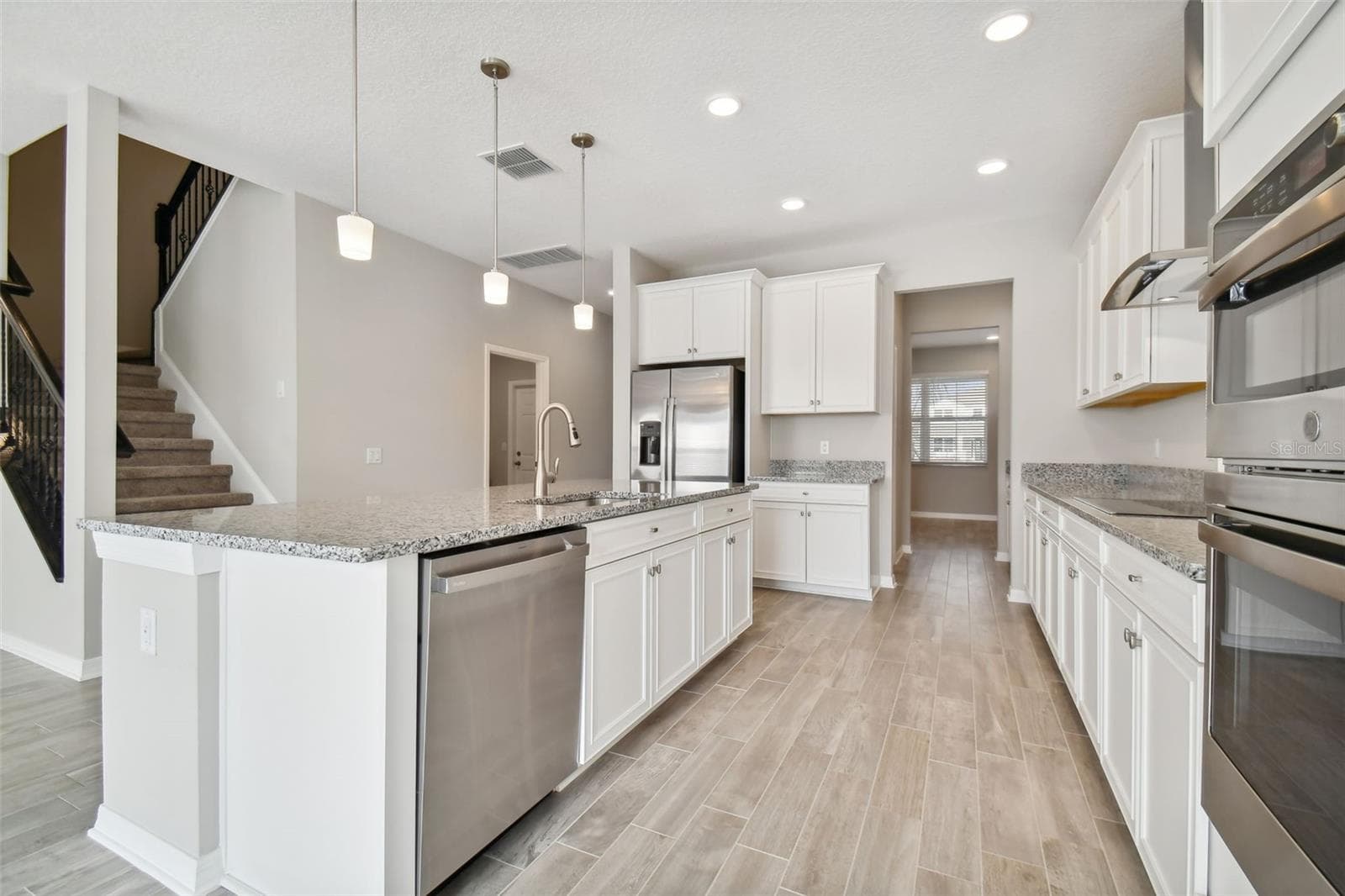 Single Family Residence at 38190 SHALE STONE CT, ZEPHYRHILLS, photo 18 of 76