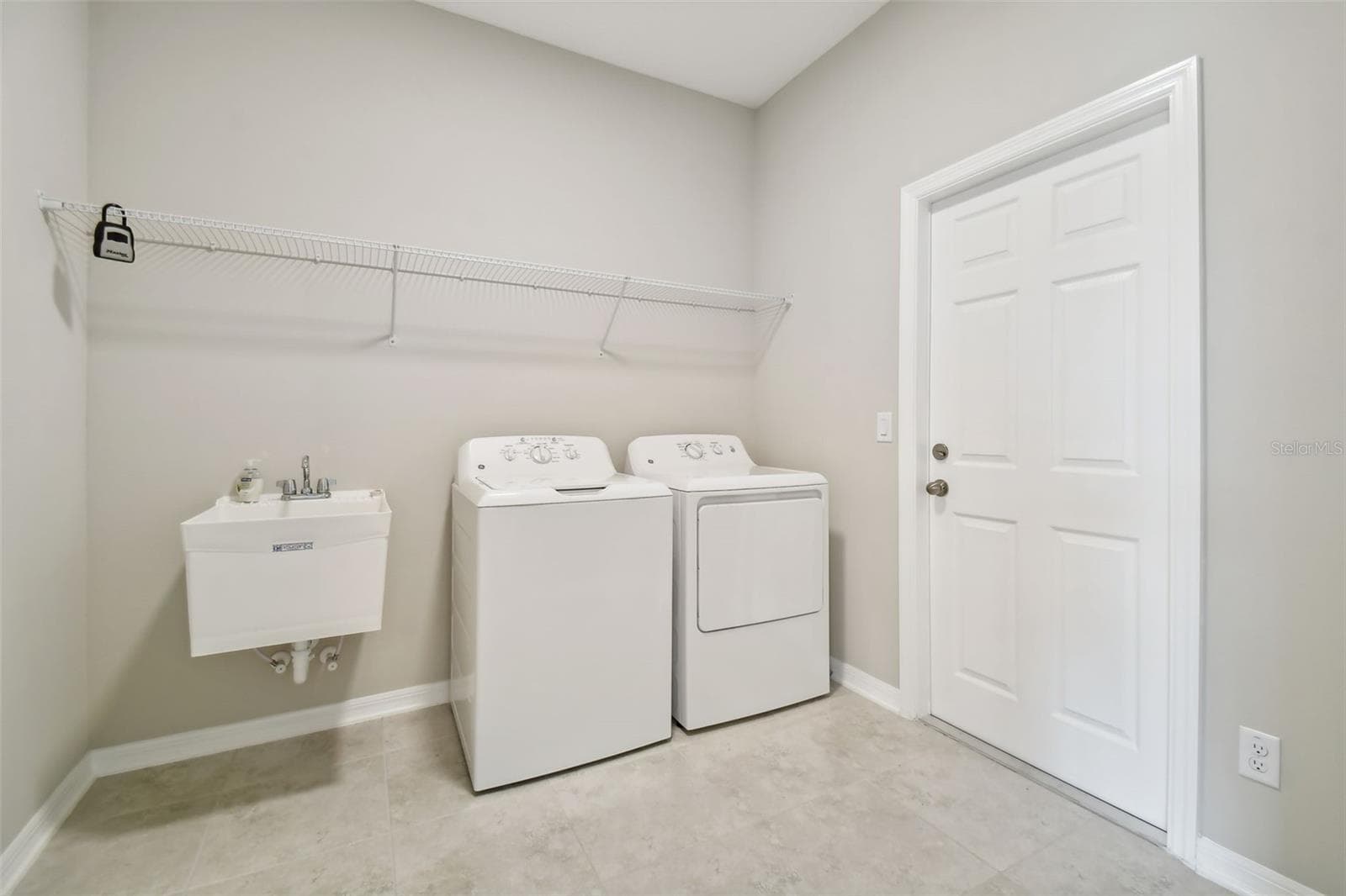 Single Family Residence at 38190 SHALE STONE CT, ZEPHYRHILLS, photo 23 of 76