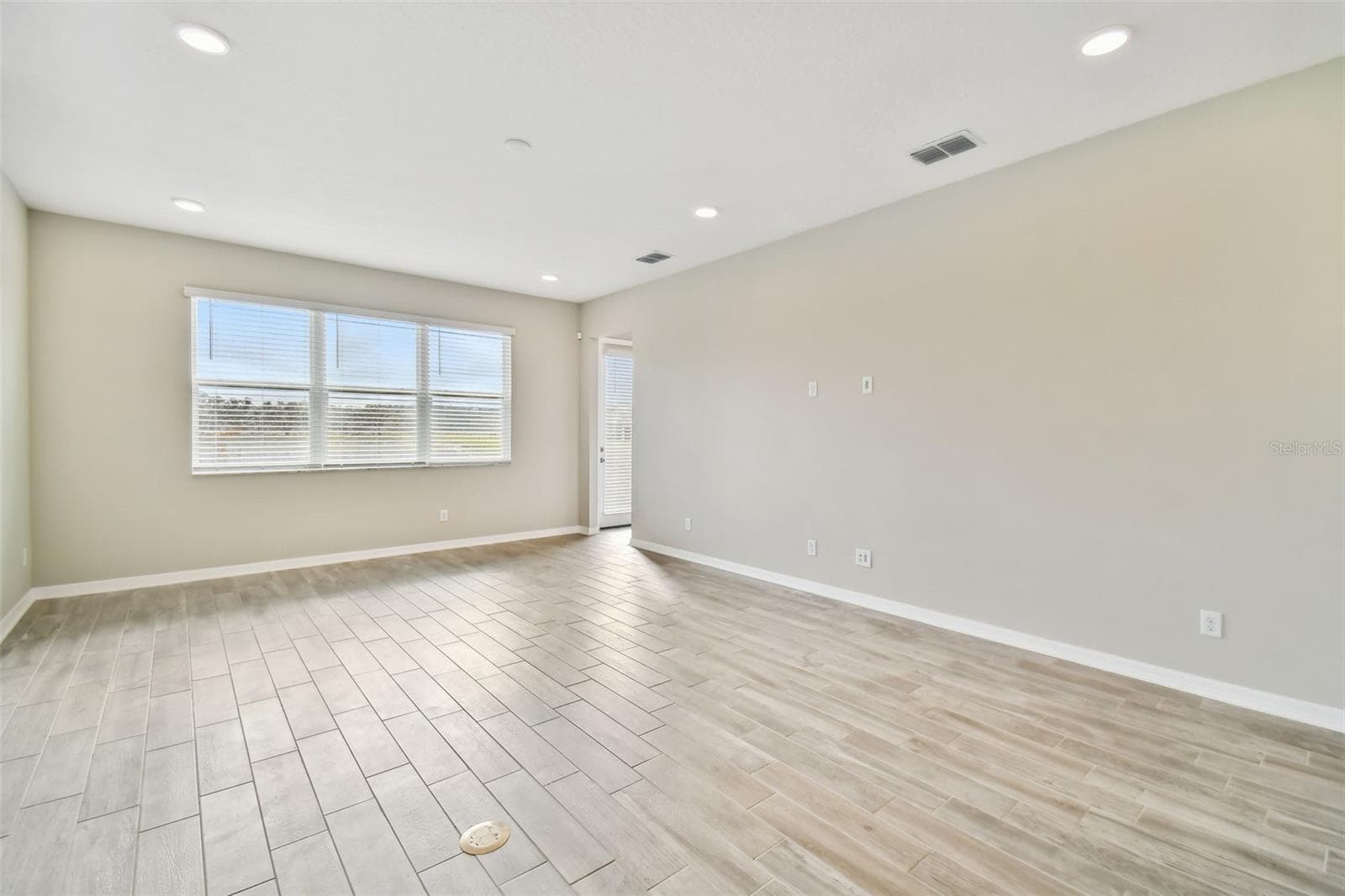 Single Family Residence at 38190 SHALE STONE CT, ZEPHYRHILLS, photo 25 of 76