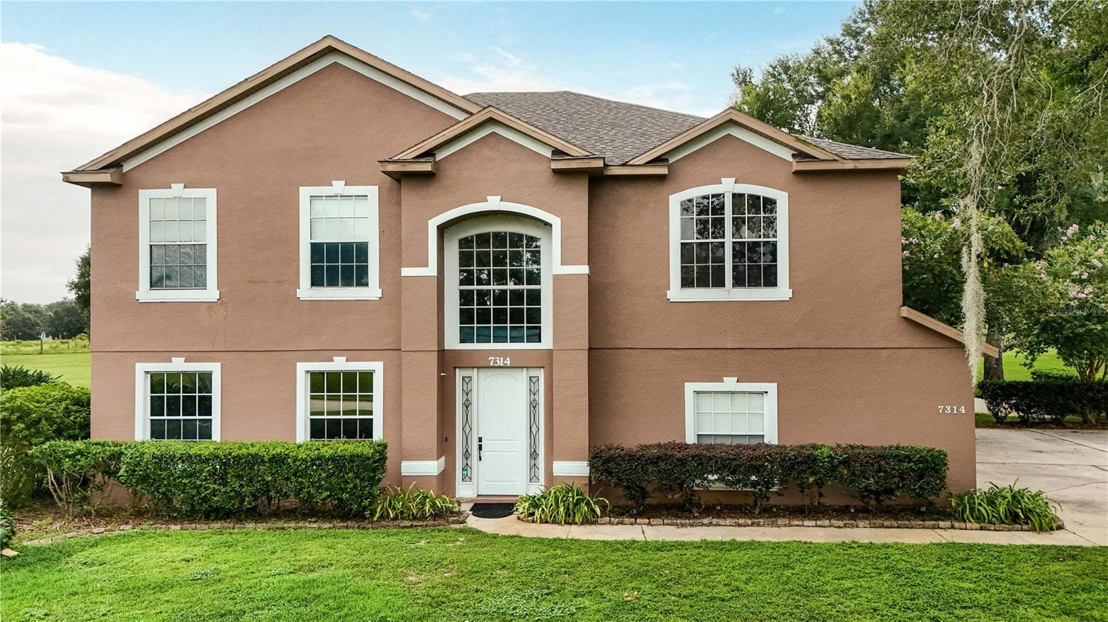 7314 SPRING MOUNTAIN LN