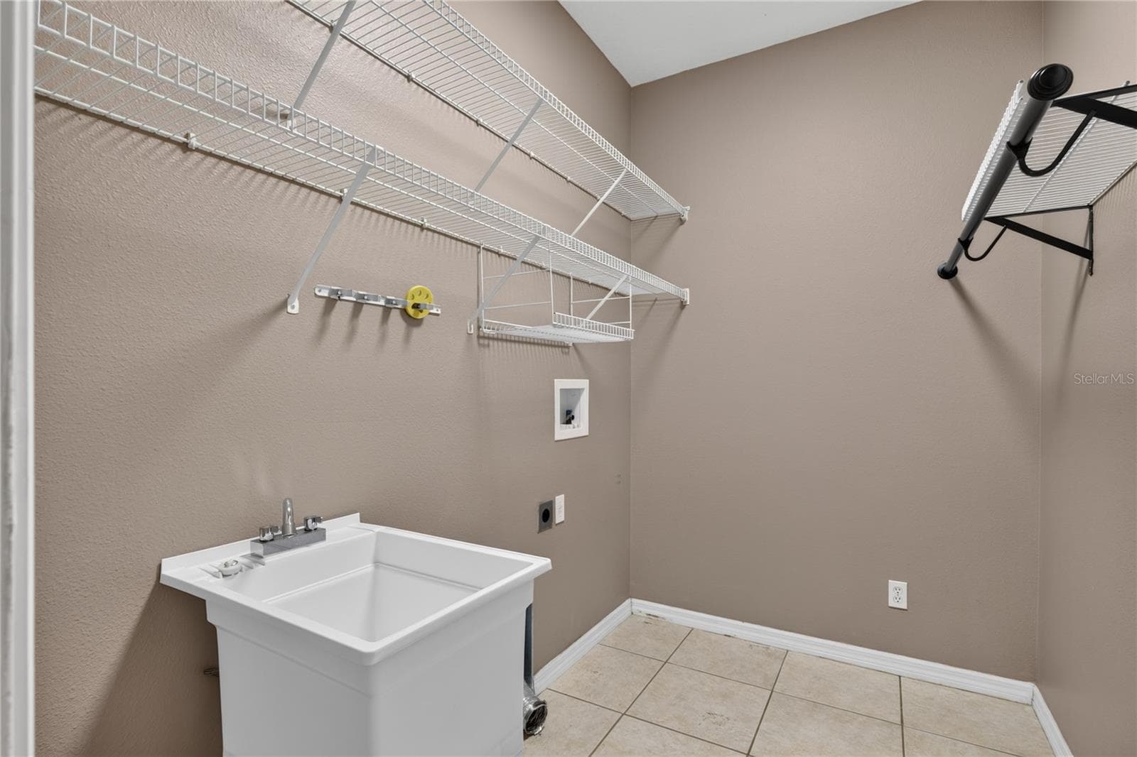 Single Family Residence at 7314 SPRING MOUNTAIN LN, YALAHA, photo 32 of 68
