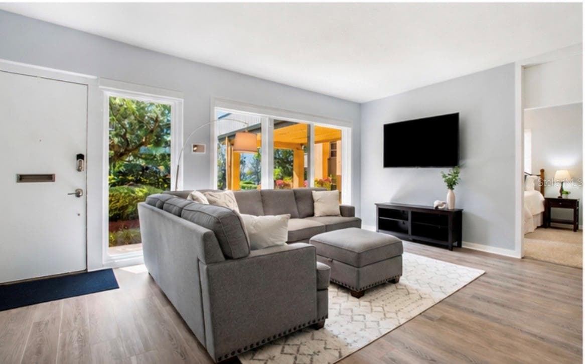 Condominium at 601 W OLD US HIGHWAY 441 #3A, MOUNT DORA, photo 6 of 33