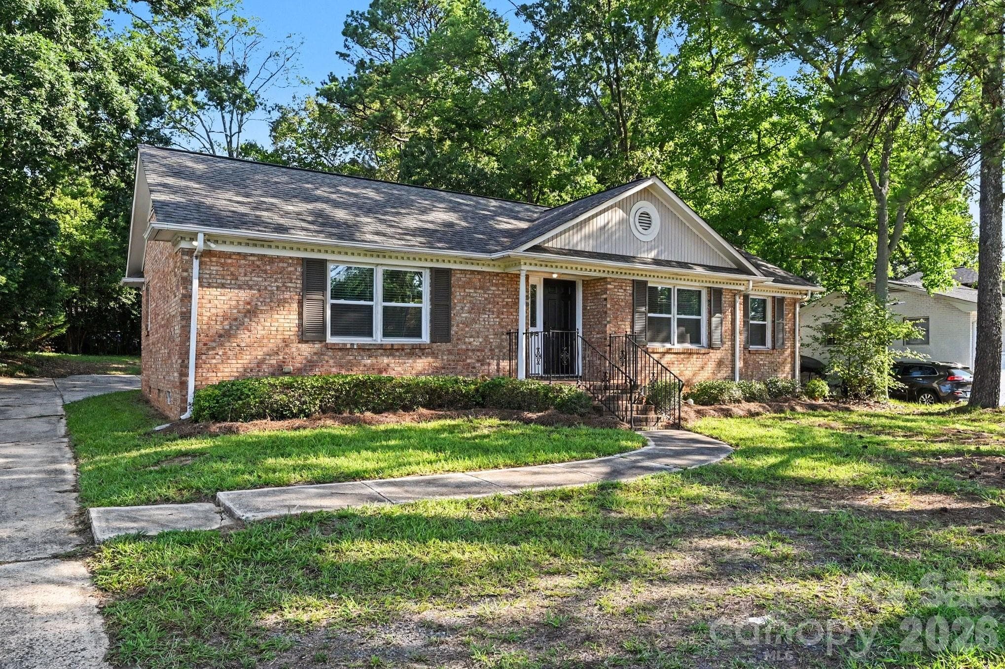 6915 Idlewild Road