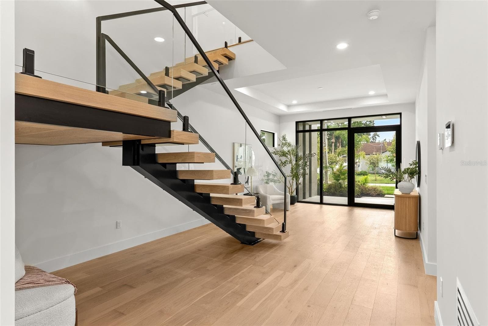 Single Family Residence at 1005 W BRADDOCK ST, TAMPA, photo 11 of 55