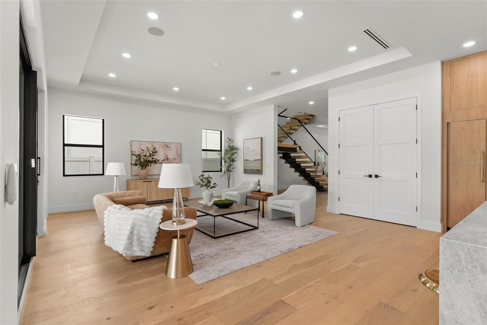 Single Family Residence at 1005 W BRADDOCK ST, TAMPA, photo 14 of 55