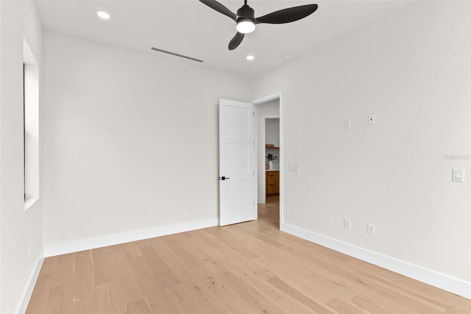 Single Family Residence at 1005 W BRADDOCK ST, TAMPA, photo 38 of 55