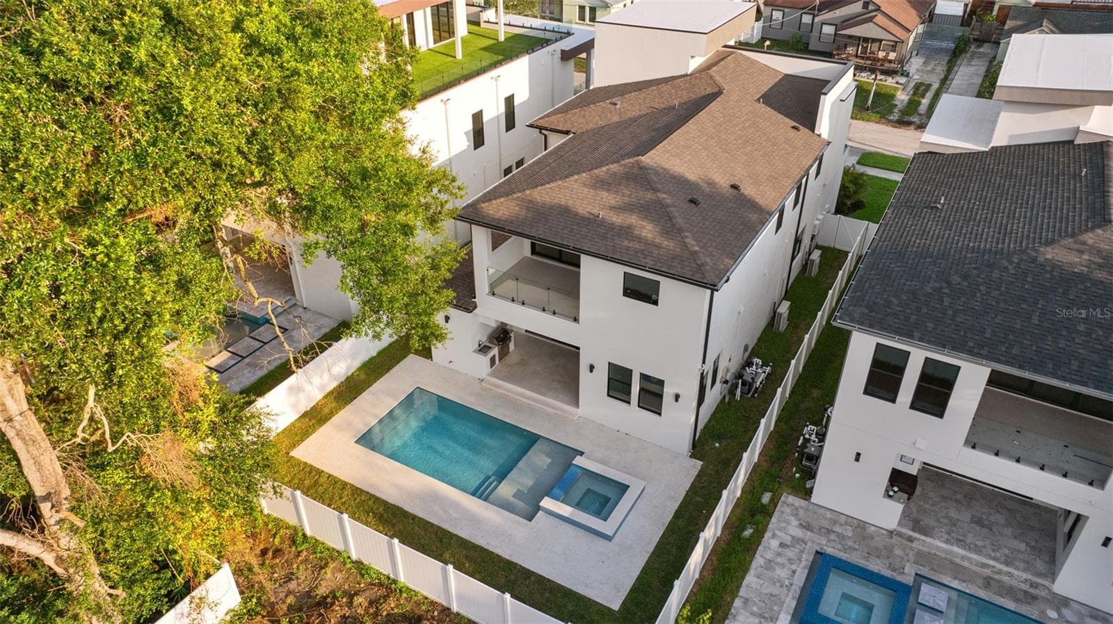 Single Family Residence at 1005 W BRADDOCK ST, TAMPA, photo 51 of 55