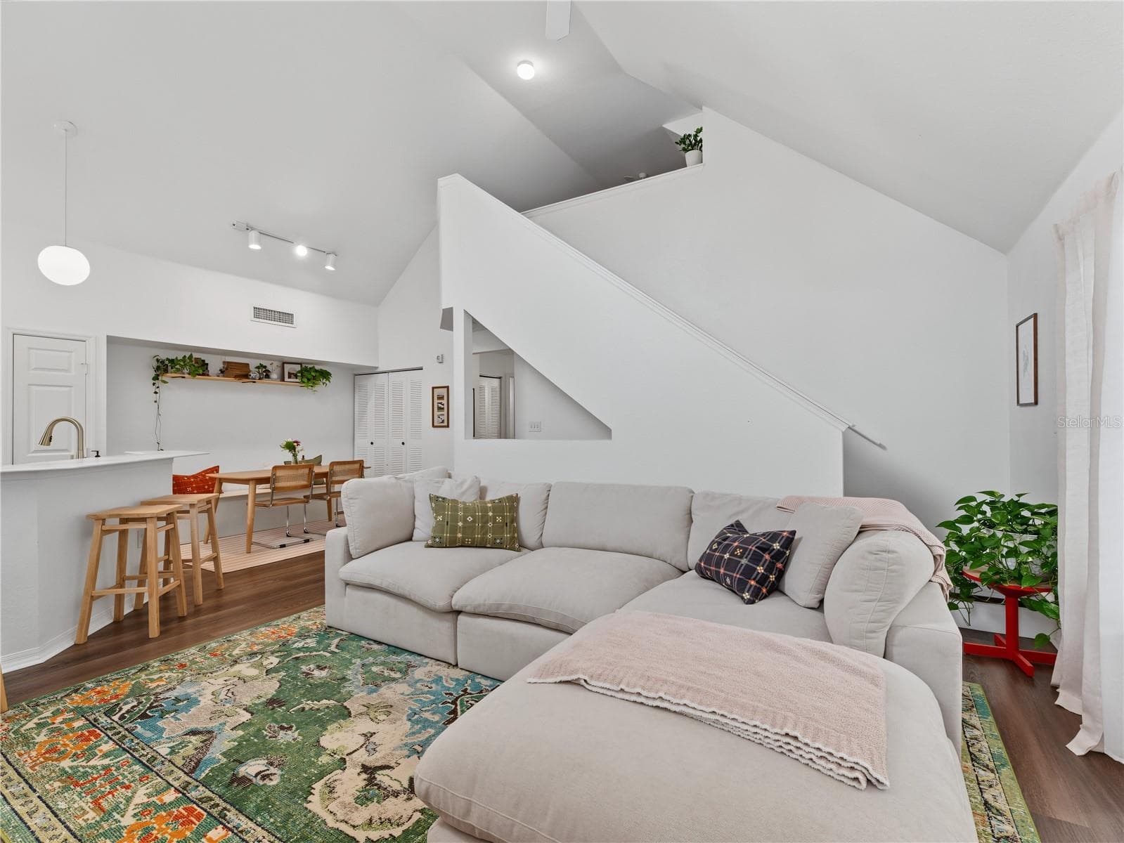 Condominium at 9186 LAKE CHASE ISLAND WAY, TAMPA, photo 12 of 25