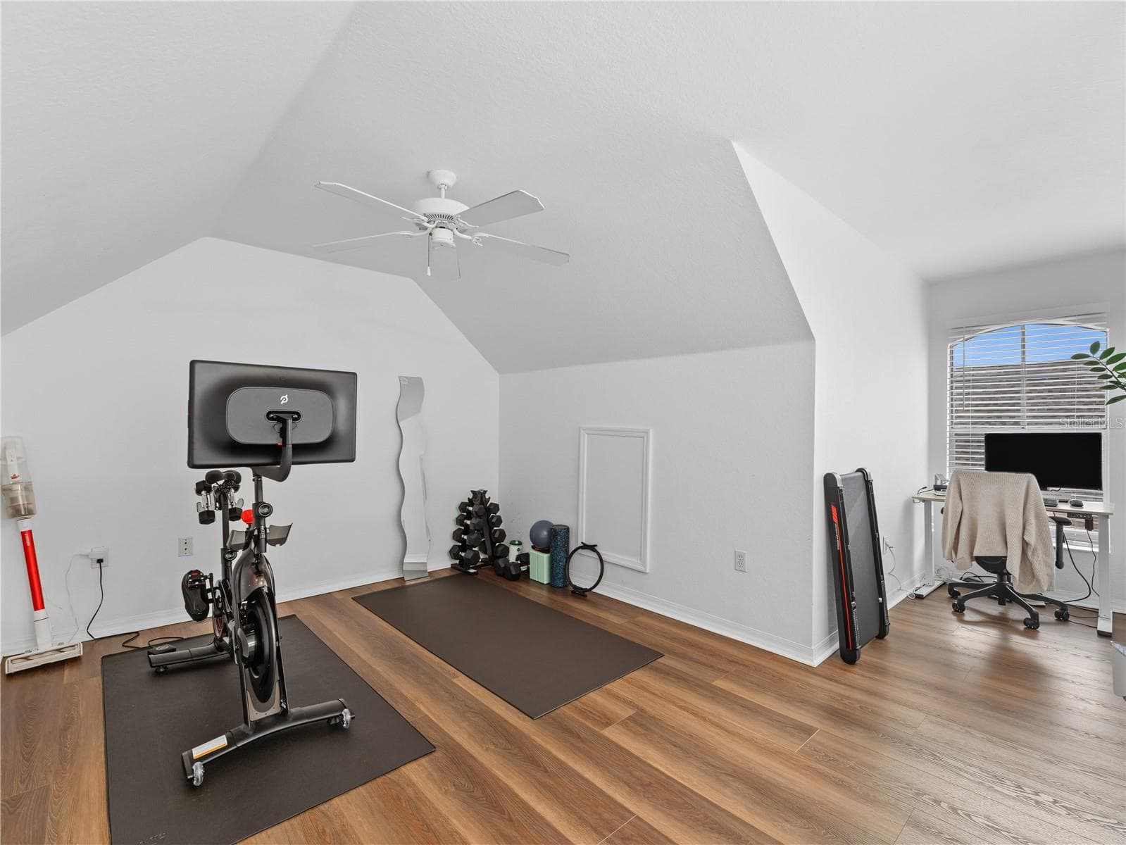Condominium at 9186 LAKE CHASE ISLAND WAY, TAMPA, photo 17 of 25