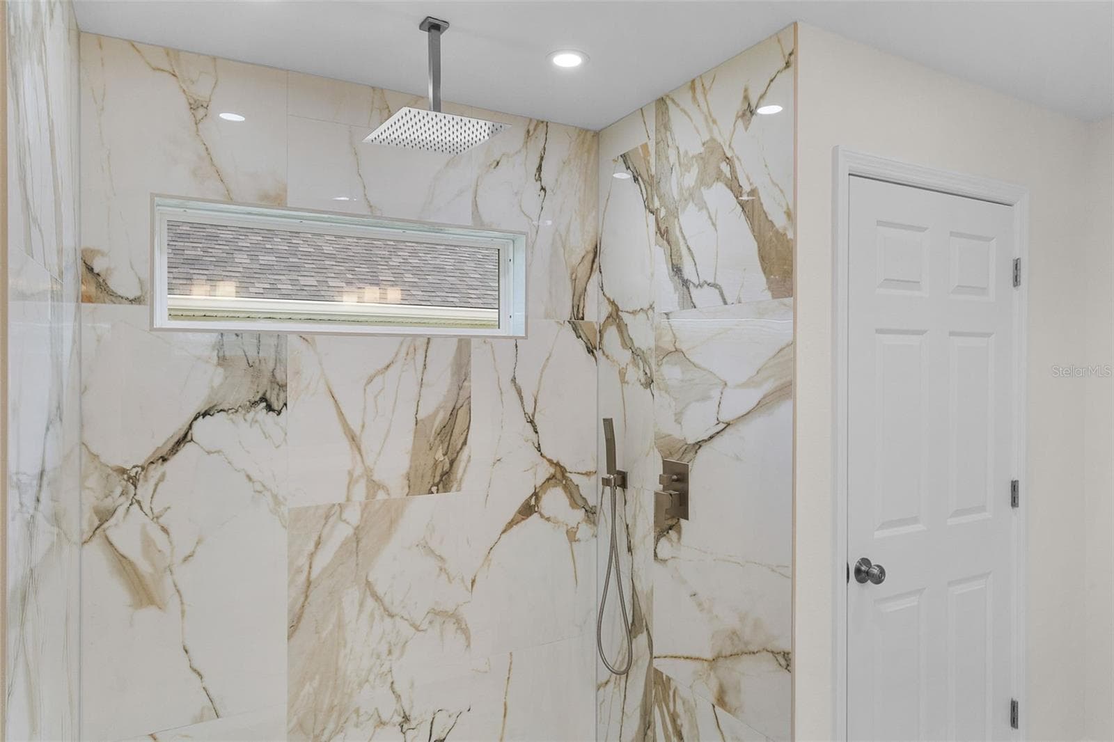 Check out this shower - 8277 SE 158TH ST, SUMMERFIELD