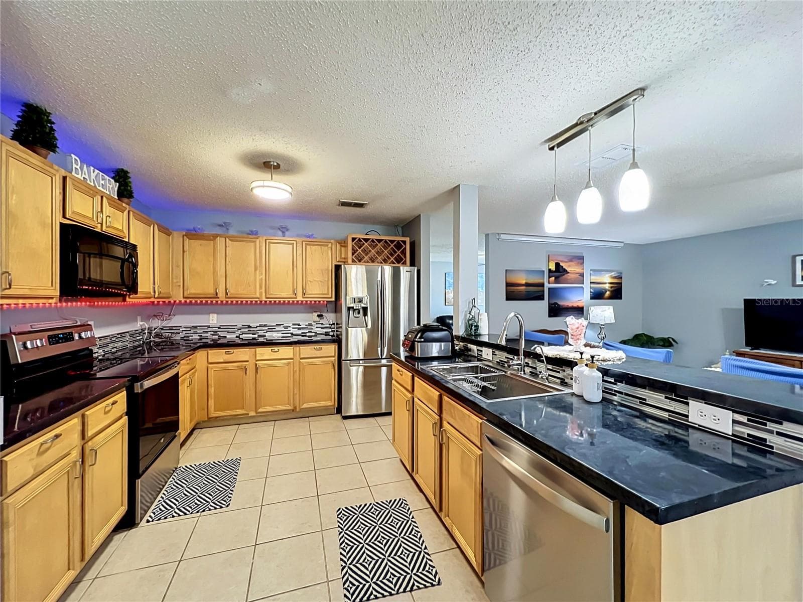 Single Family Residence at 8307 LAINIE LN, ORLANDO, photo 6 of 29