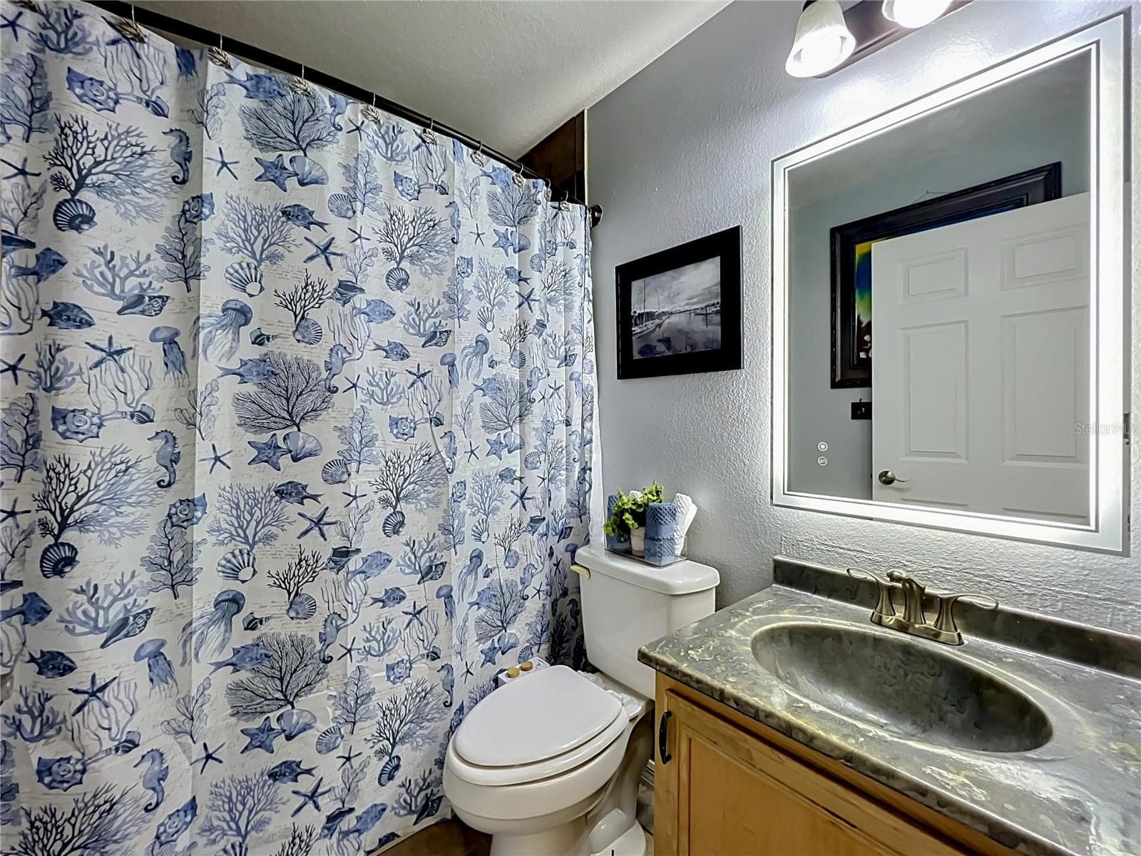 Single Family Residence at 8307 LAINIE LN, ORLANDO, photo 10 of 29