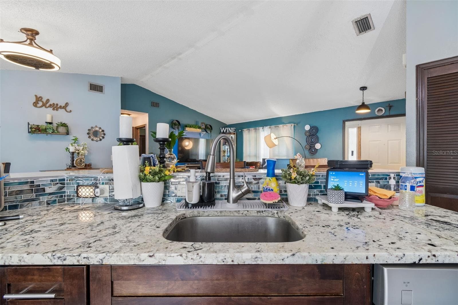 Single Family Residence at 10326 OUT ISLAND DR, TAMPA, photo 13 of 41