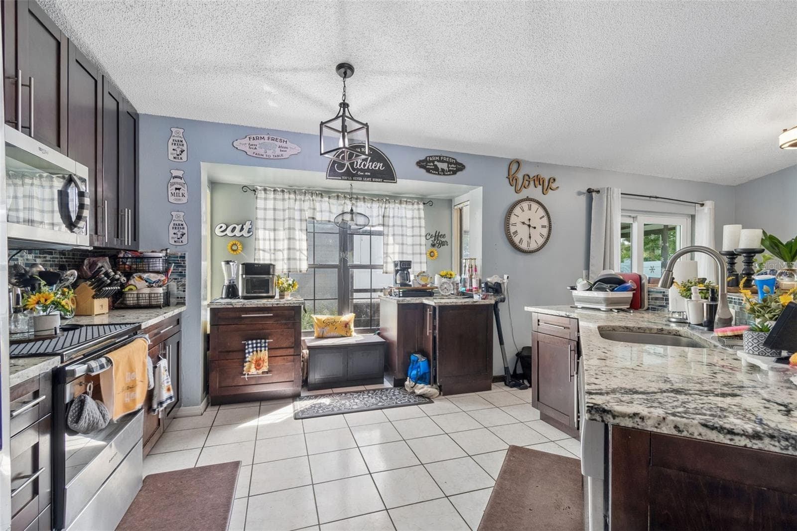 Single Family Residence at 10326 OUT ISLAND DR, TAMPA, photo 17 of 41
