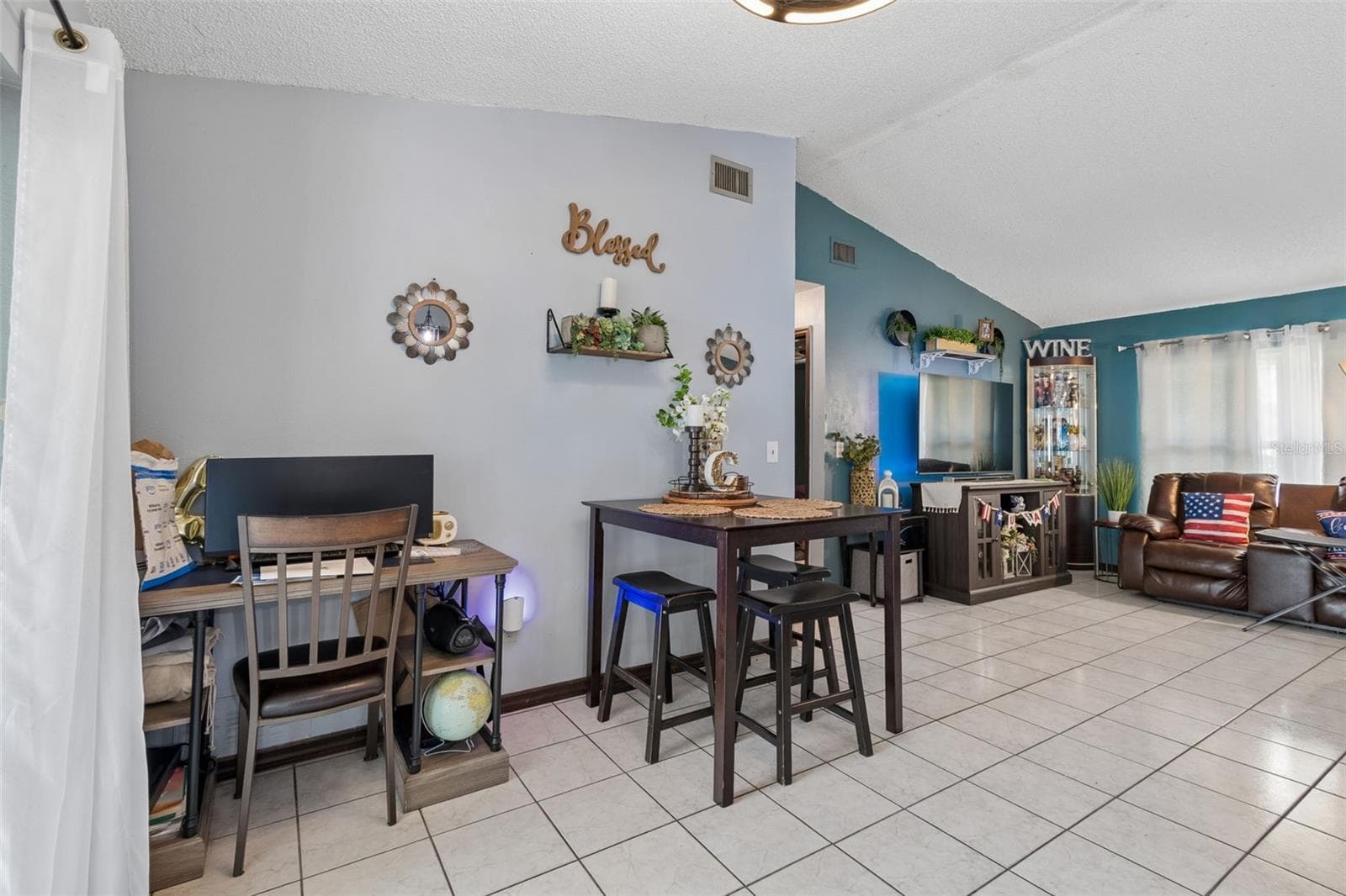 Single Family Residence at 10326 OUT ISLAND DR, TAMPA, photo 20 of 41