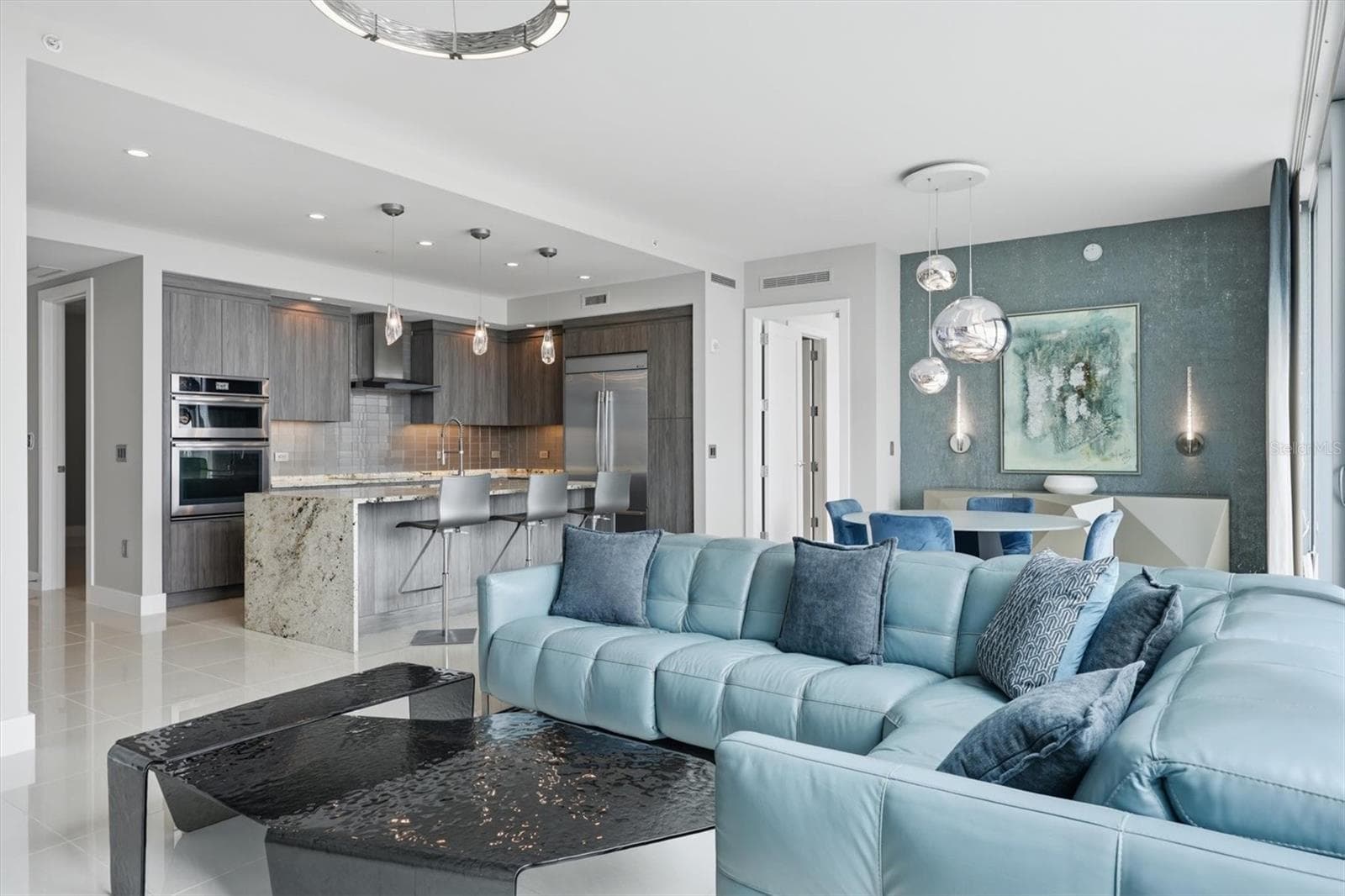 Elegant decorator touches - 1155 N GULFSTREAM AVE #807, SARASOTA