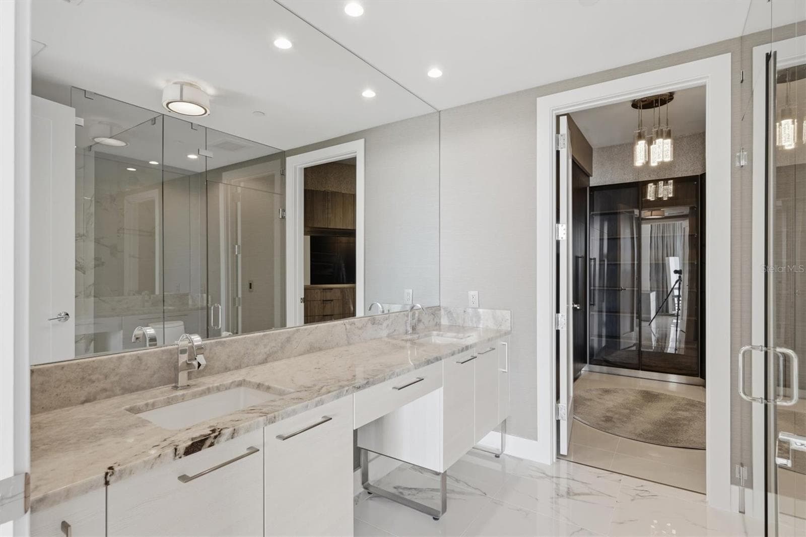 Spa-like Primary Bathroom - 1155 N GULFSTREAM AVE #807, SARASOTA