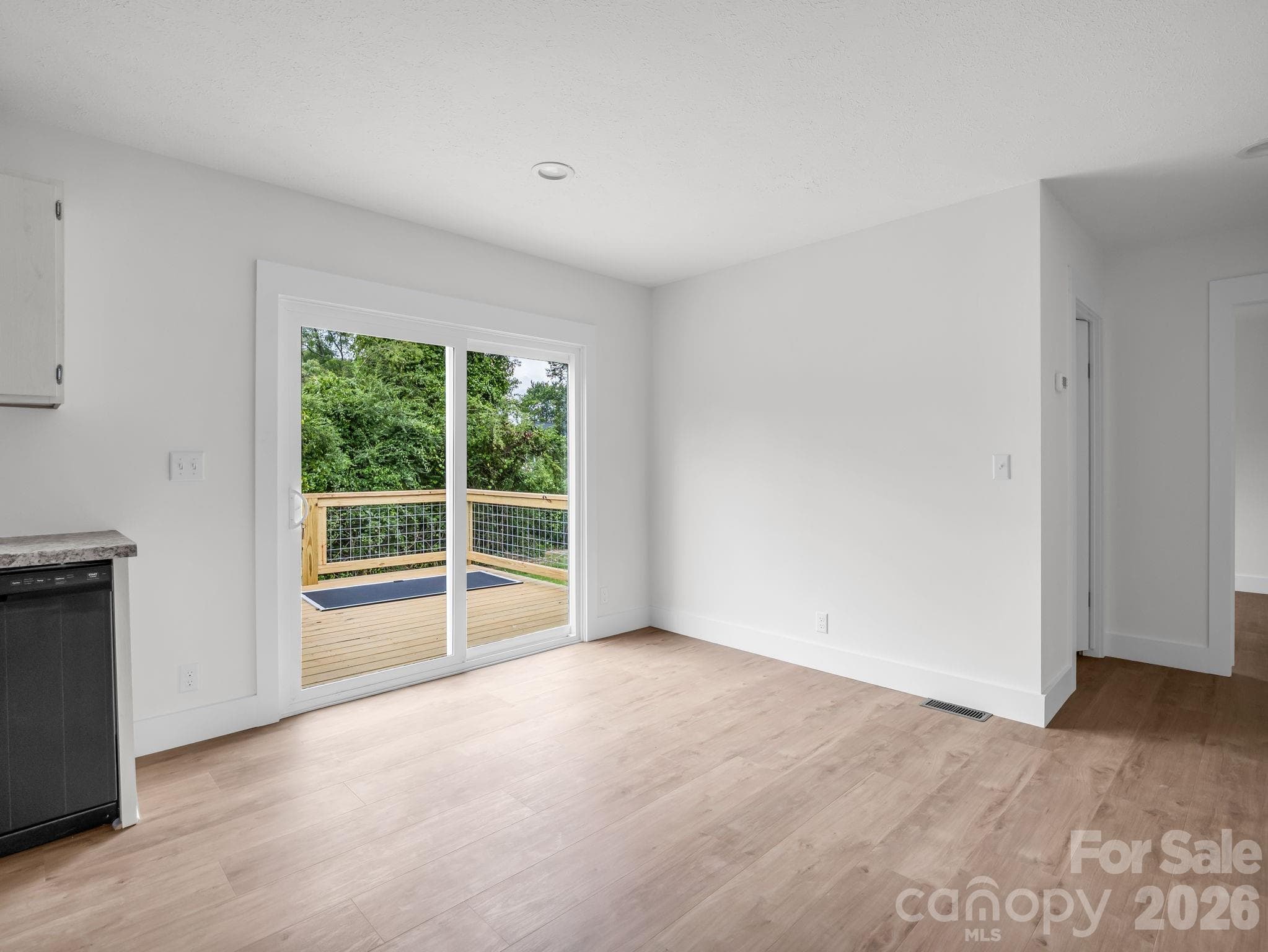 Single Family Residence at 115 Maplewood Knoll Drive, Flat Rock, photo 14 of 35