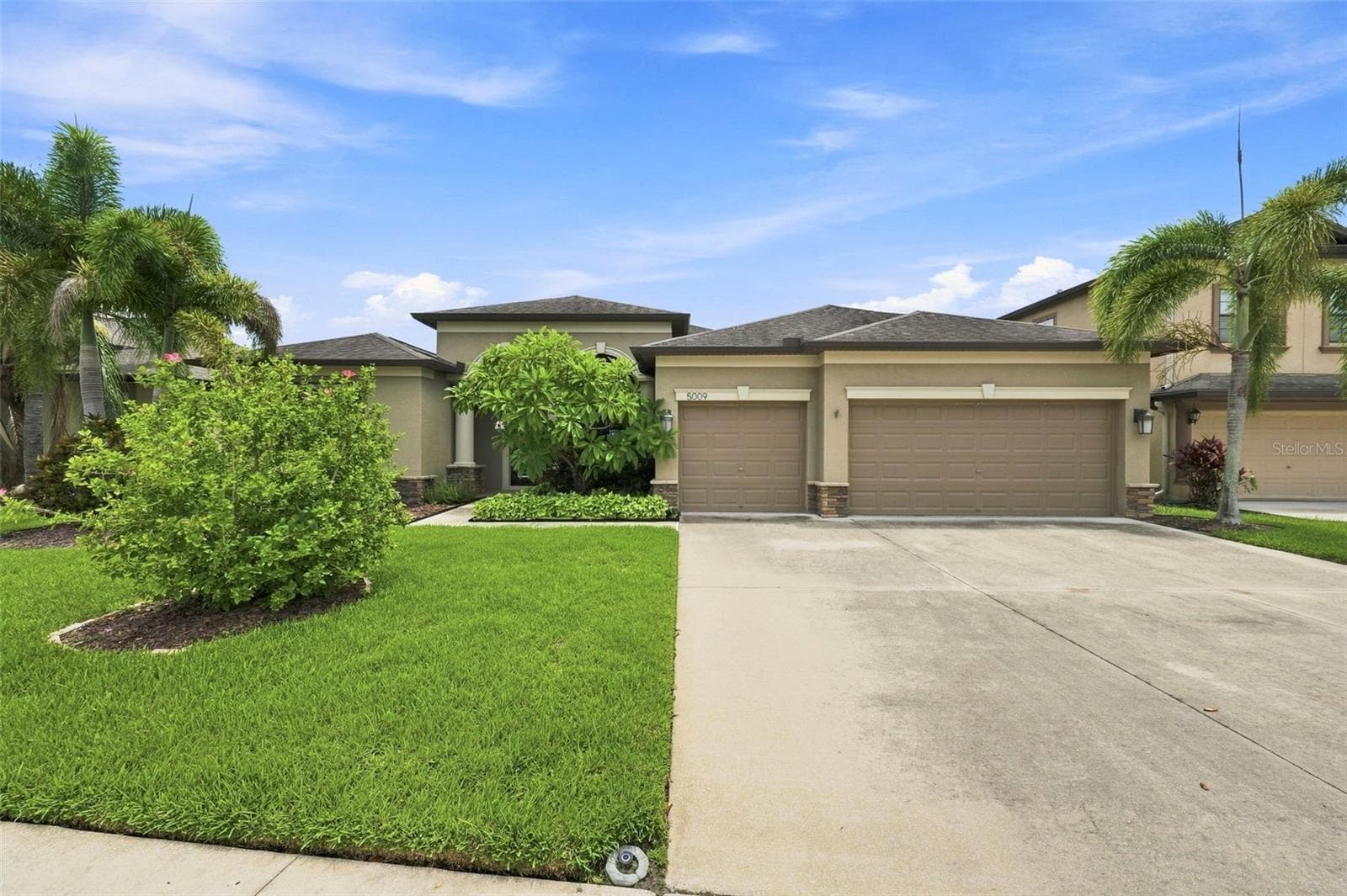 Single Family Residence at 5009 JAGGED CLOUD DR, WIMAUMA, photo 3 of 84