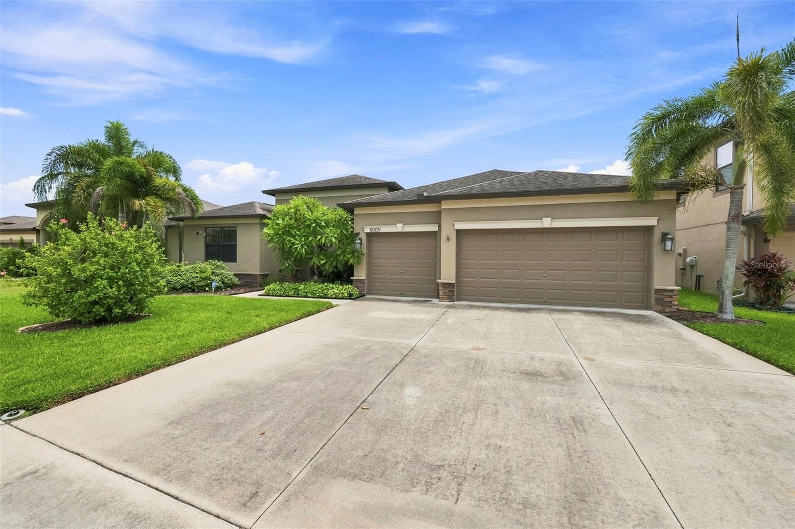 Single Family Residence at 5009 JAGGED CLOUD DR, WIMAUMA, photo 4 of 84