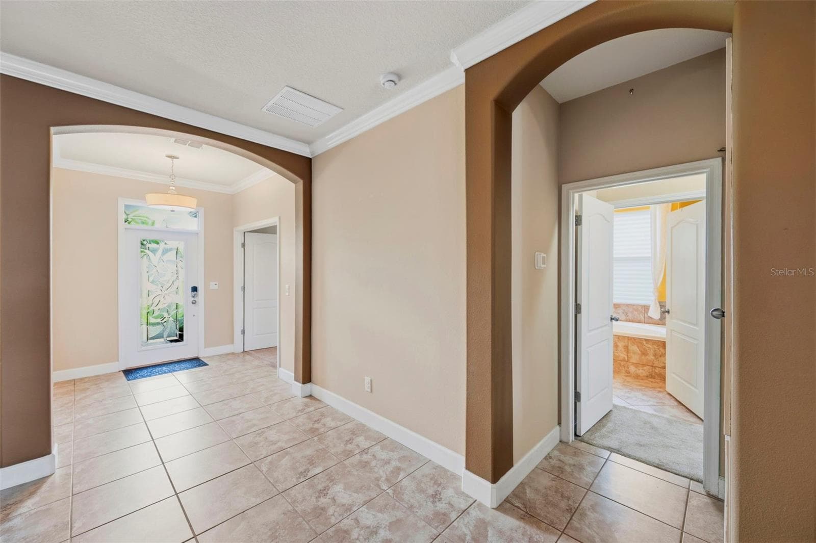 Single Family Residence at 5009 JAGGED CLOUD DR, WIMAUMA, photo 10 of 84