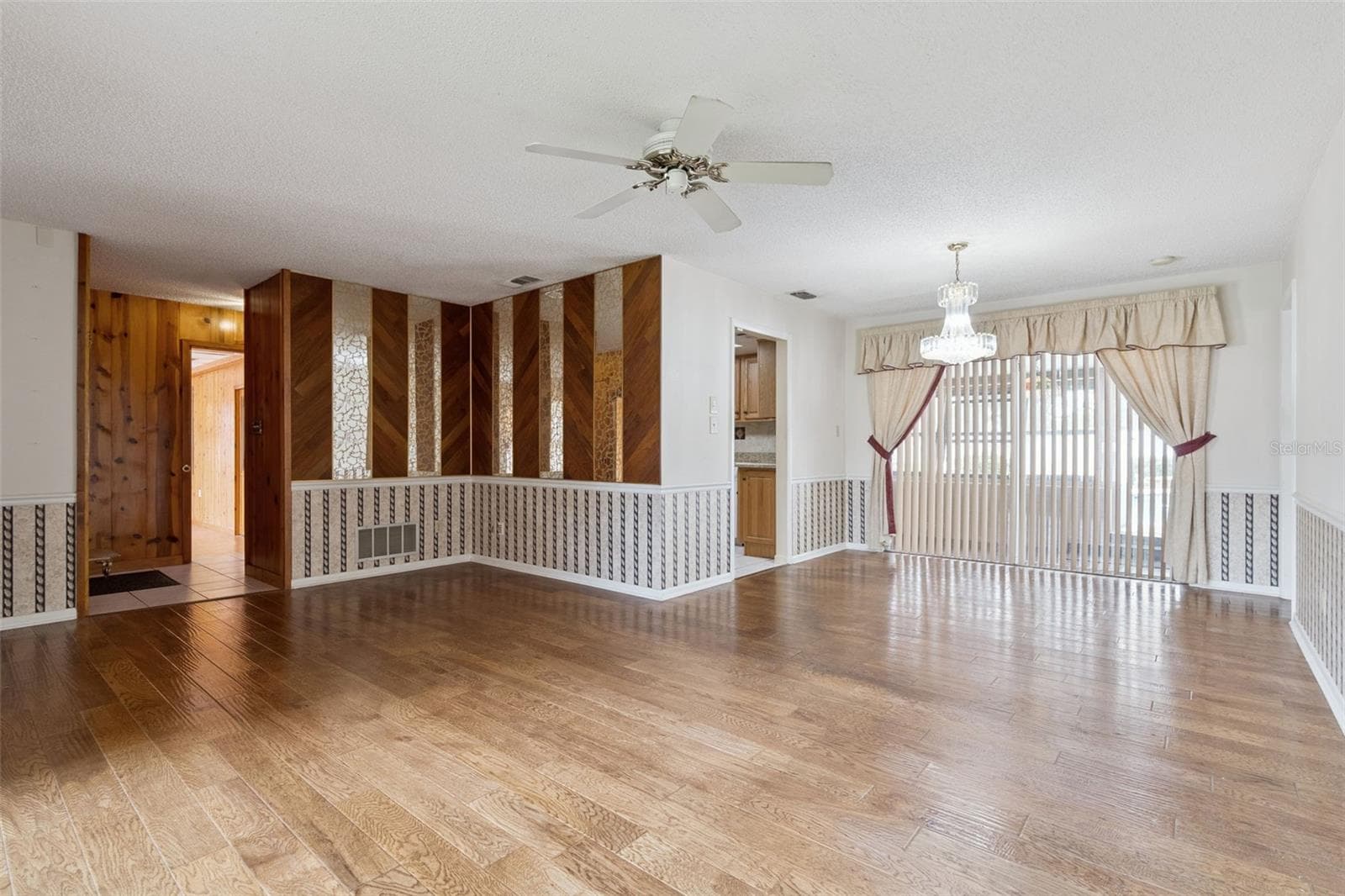 Single Family Residence at 1391 AVALON BLVD, CASSELBERRY, photo 5 of 40