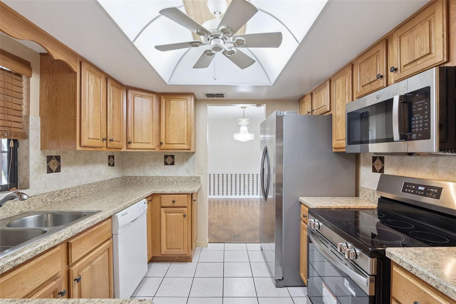 Single Family Residence at 1391 AVALON BLVD, CASSELBERRY, photo 7 of 40