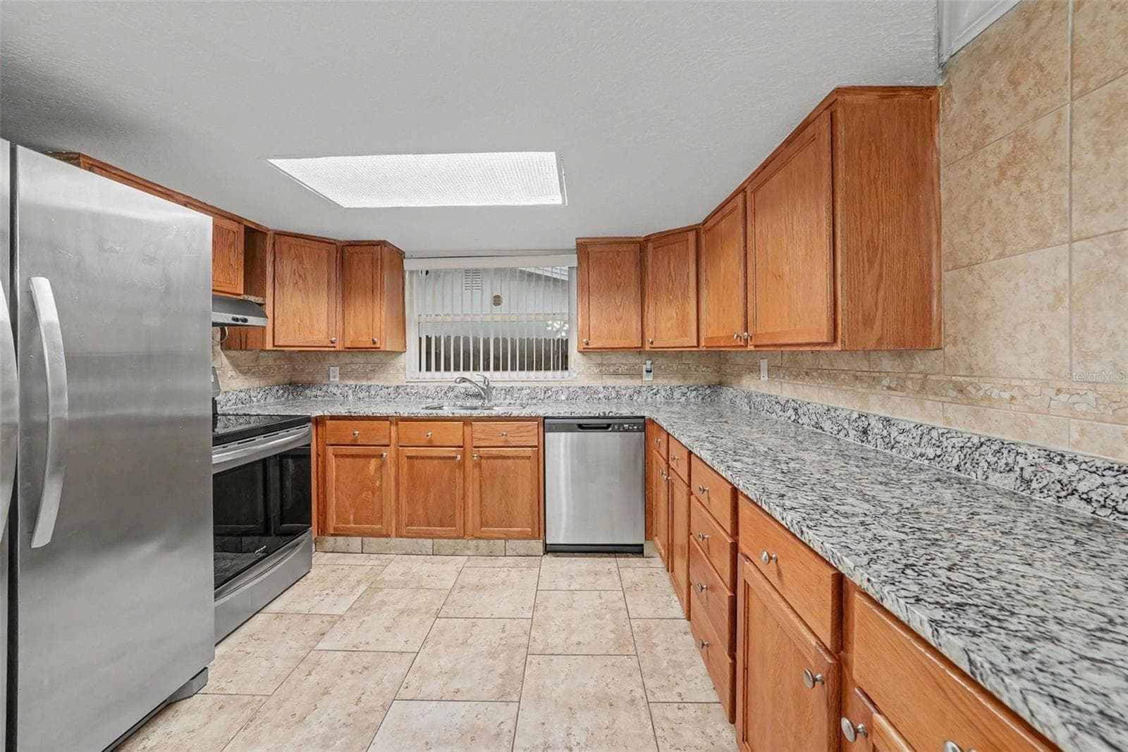 Single Family Residence at 9135 HUNT CLUB LN, PORT RICHEY, photo 3 of 20