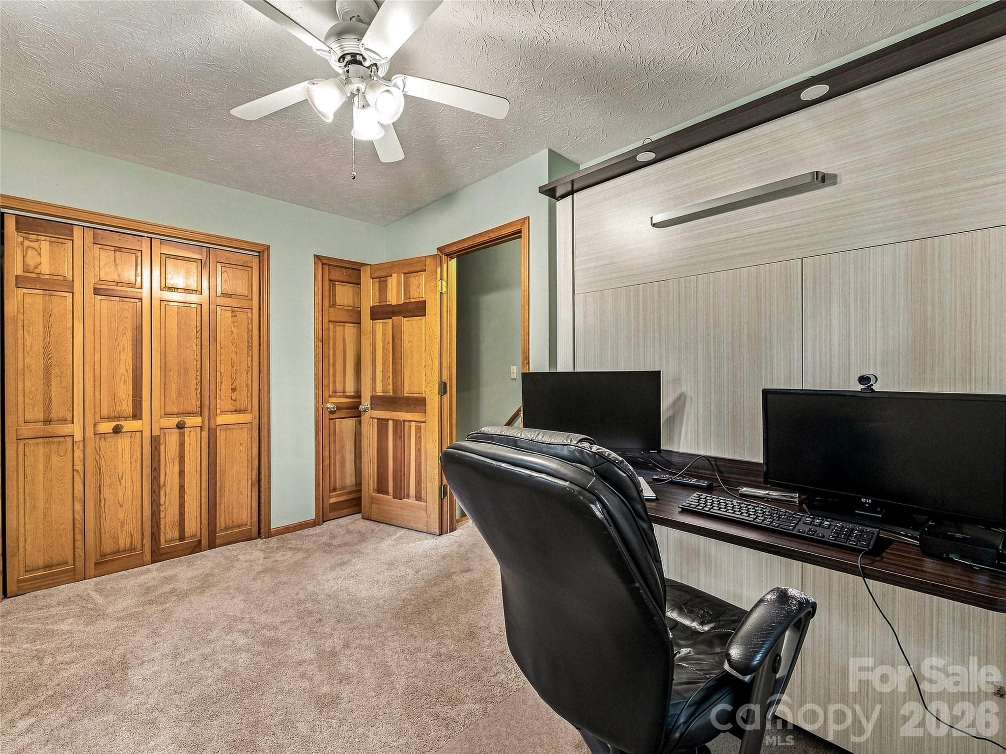Upstairs bedroom - 70 Promised Ridge Drive, Hendersonville