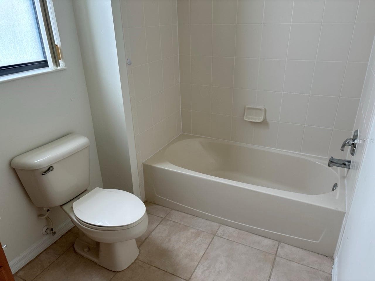 Villa at 229 SHELL FALLS DR, APOLLO BEACH, photo 13 of 19