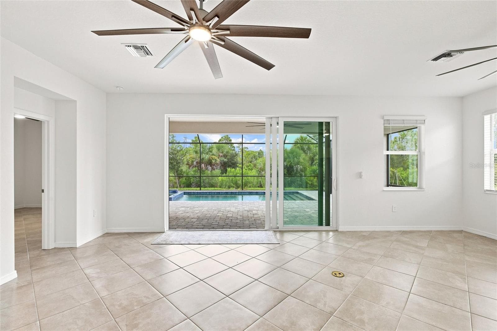 Single Family Residence at 11296 PINOT DR, VENICE, photo 7 of 50