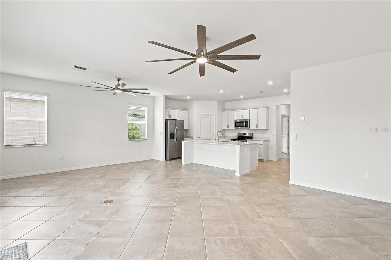 Single Family Residence at 11296 PINOT DR, VENICE, photo 9 of 50