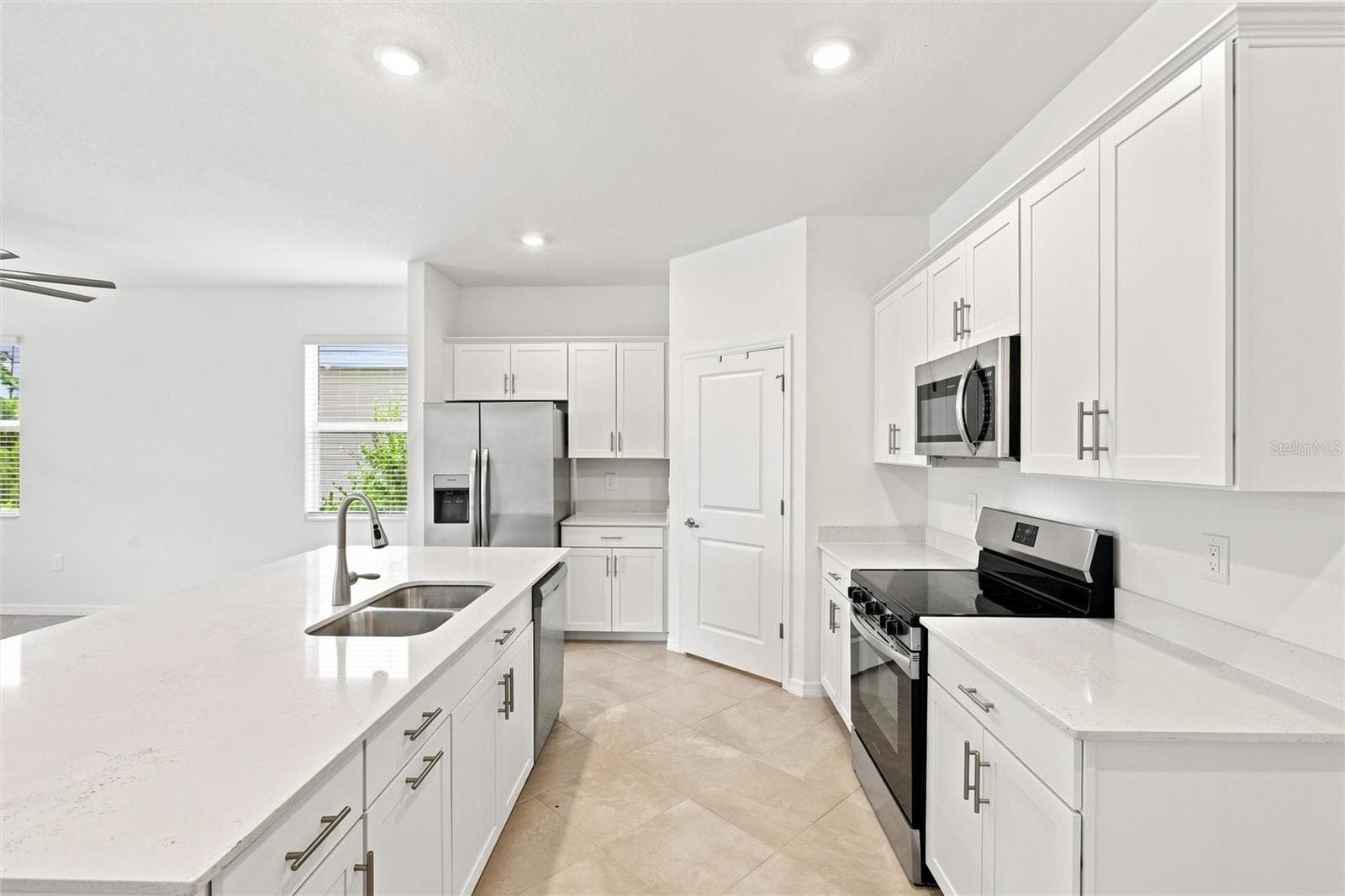 Single Family Residence at 11296 PINOT DR, VENICE, photo 10 of 50